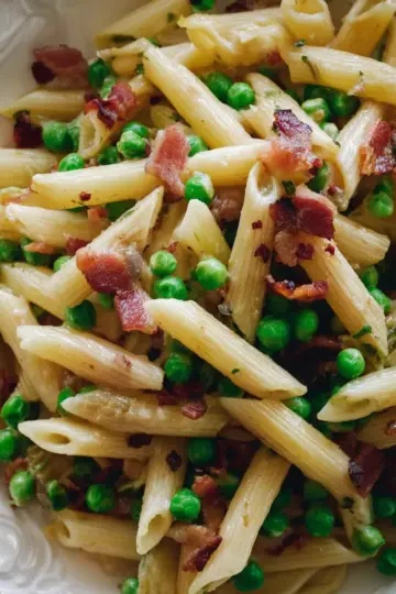 Penne Pasta, Peas and Bacon – Easy & The Best!