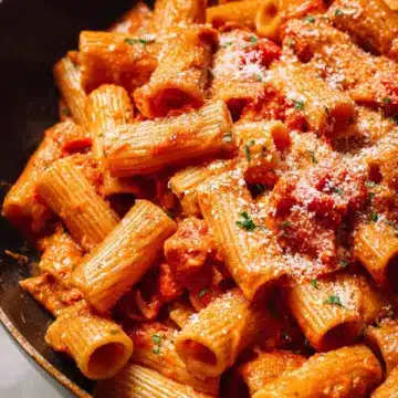 Creamy Tomato Rigatoni Pasta