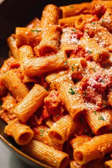 Creamy Tomato Rigatoni Pasta