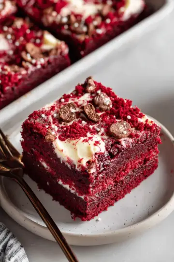 Red Velvet Earthquake Cake
