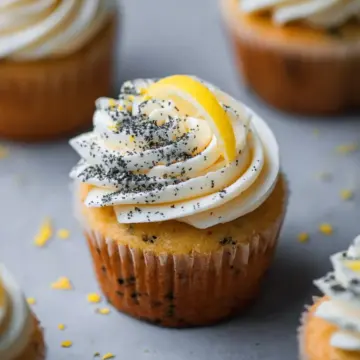 Lemon and Poppyseed Cupcakes!